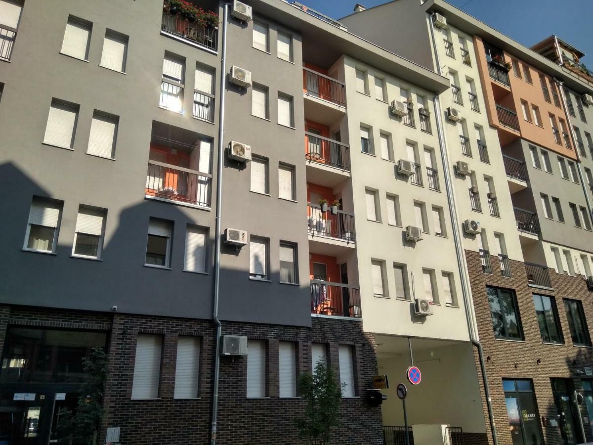 Modern Naive Downtown With Free Private Garage-Fast Wi-Fi Apartment Novi Sad Exterior photo